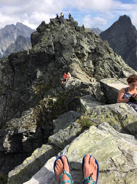 Slovenské barefoot sandále Labky pri turistike na Rysy