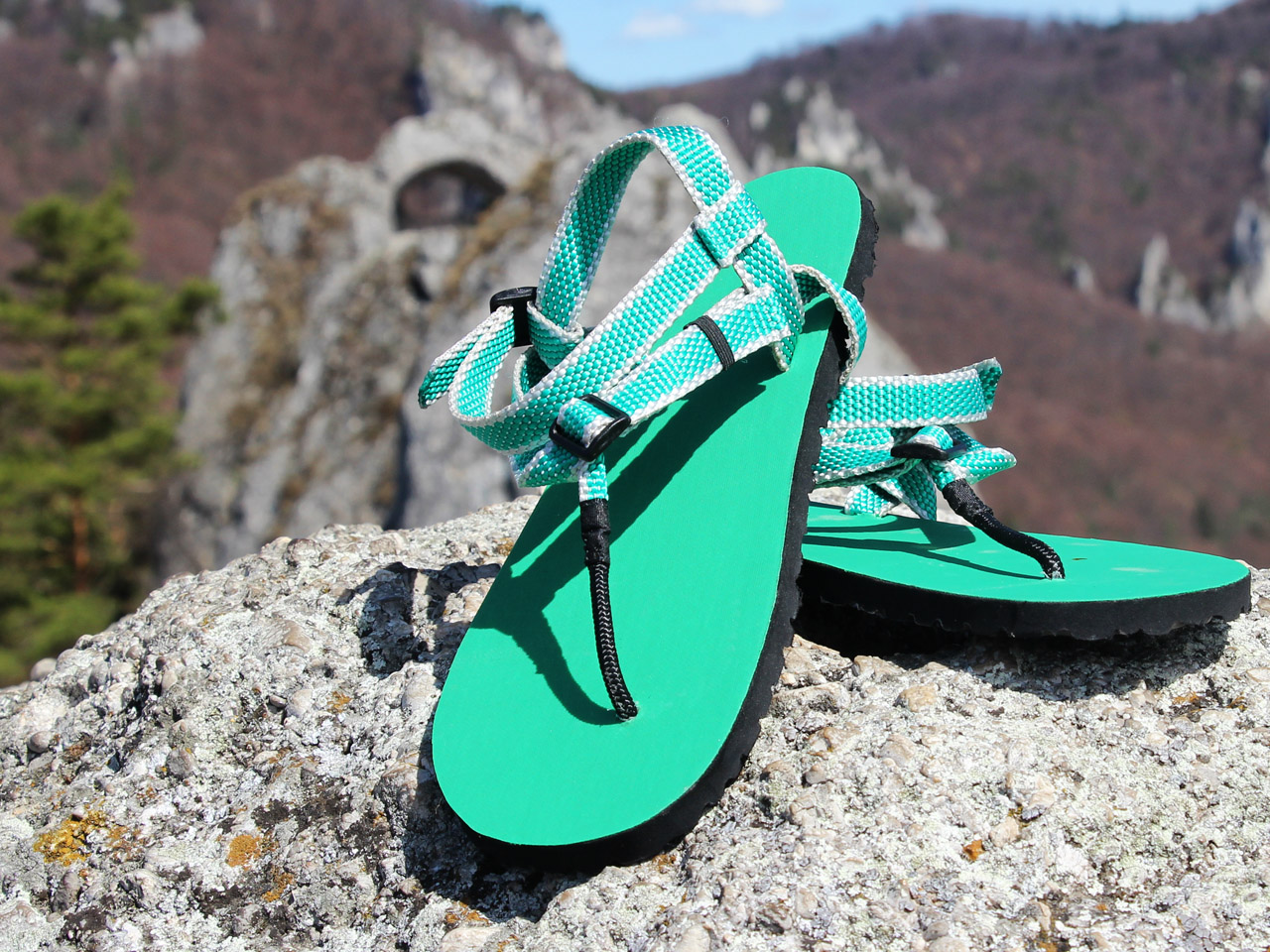 Zelené barefoot sandále Labky v Súľovských skalách