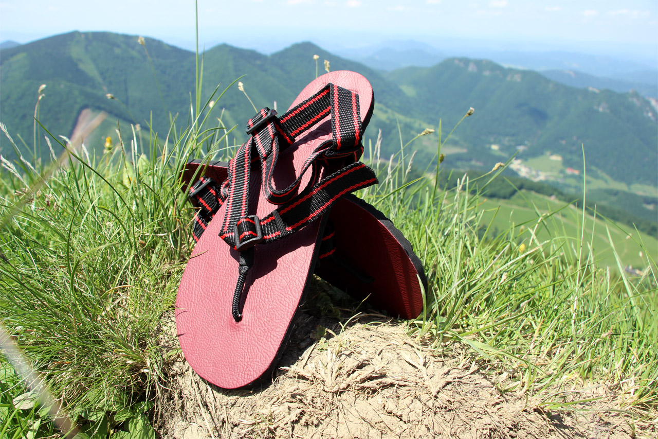 Slovenské barefoot sandále Labky na Poludňovom grúni v Malej Fatre