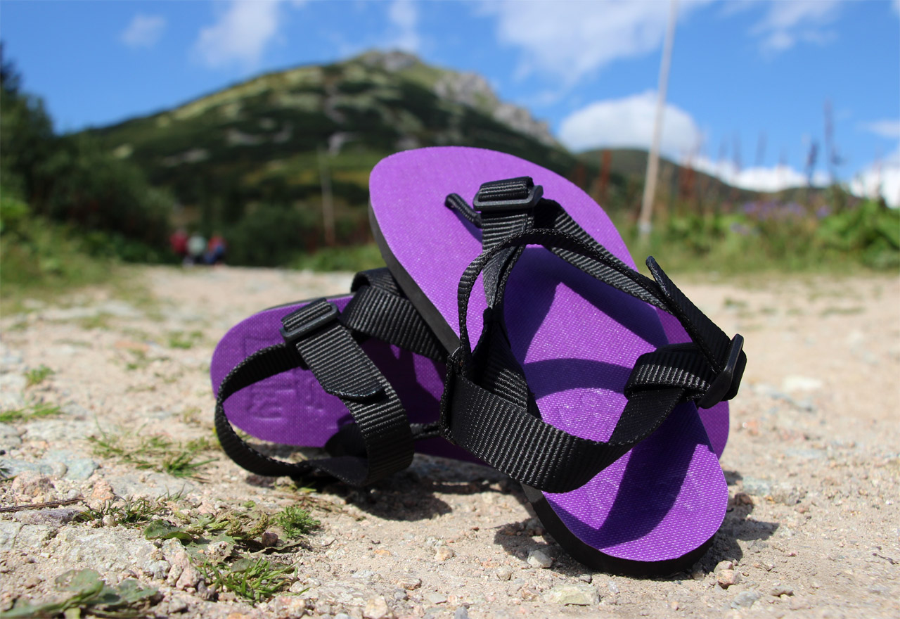 Slovenské barefoot sandále Labky s fialovou podrážkou