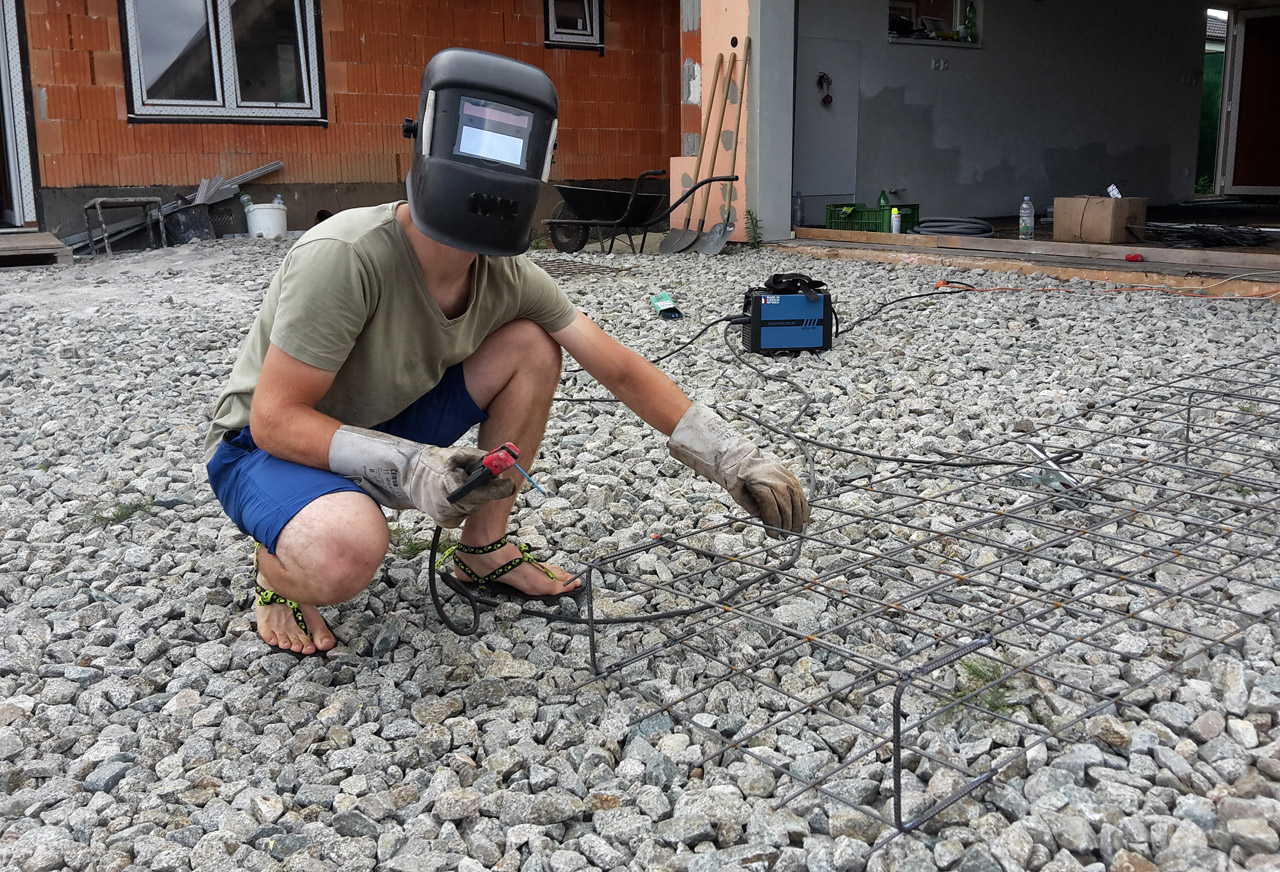 homemade sandále Labky pri zváraní