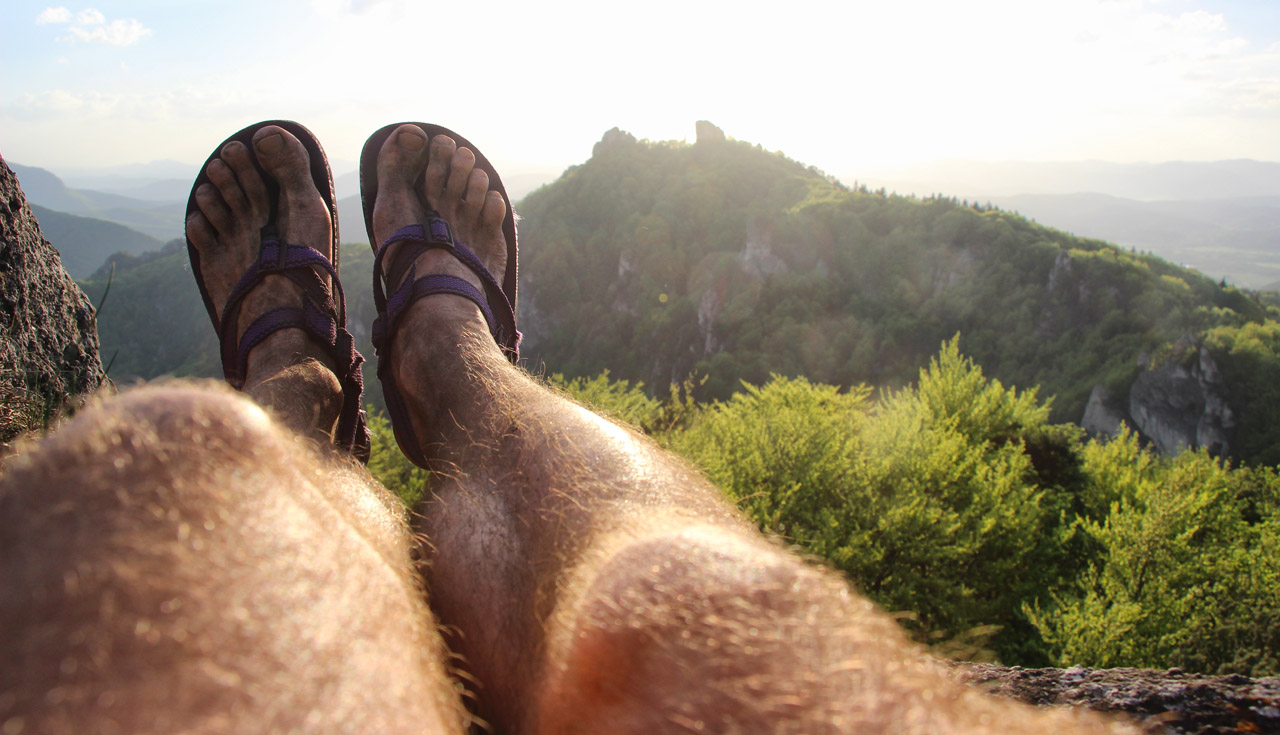 Slovenské barefoot sandále Labky, západ slnka nad Súľovskými skalami