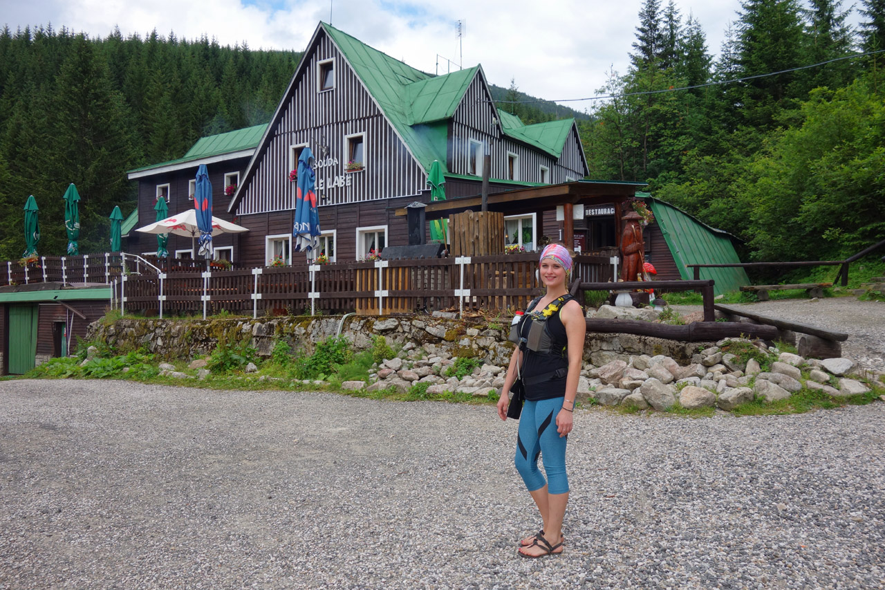 Bouda u Bílého Labe, Krkonoše, turistika v slovenských sandáloch Labky.